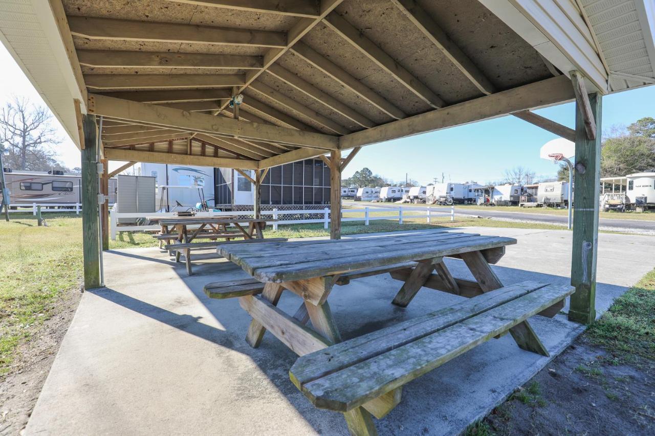 Model Home Near Camp Lejeune With Water View Sneads Ferry Dış mekan fotoğraf